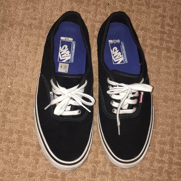 Vans Other - Vans B&W Ultracush Pro Shoes Size 11 Mens Classic